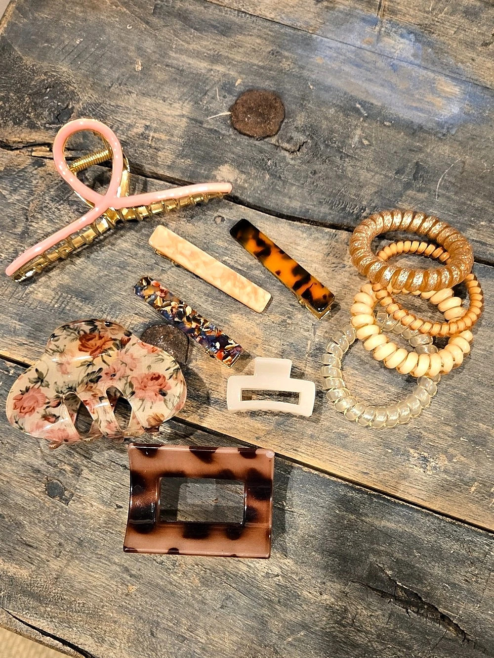 Assorted Hair Accessories Brown & Pink